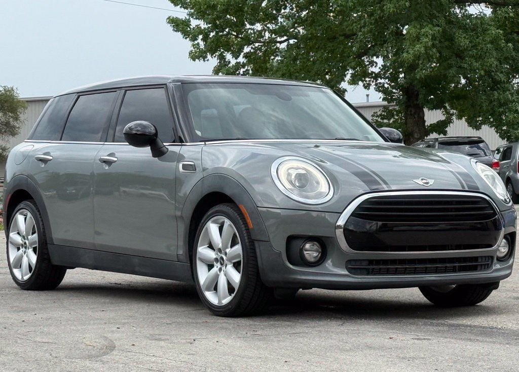 Used 2016 MINI Cooper Clubman FWD image 9