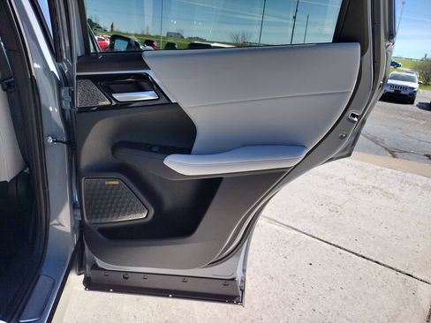 New 2026 Mitsubishi Outlander SE AWD/4WD image 33