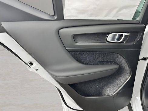 New 2024 Volvo XC40 Recharge Core w/ Protection Package Premier image 22