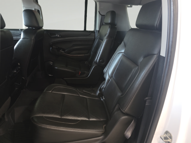 Used 2019 GMC Yukon XL SLT w/ Premium Edition AWD/4WD image 26