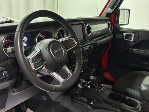 Used 2023 Jeep Gladiator Overland image 10