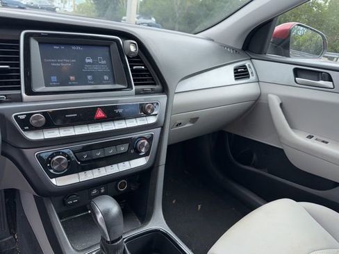Used 2019 Hyundai Sonata SE image 10