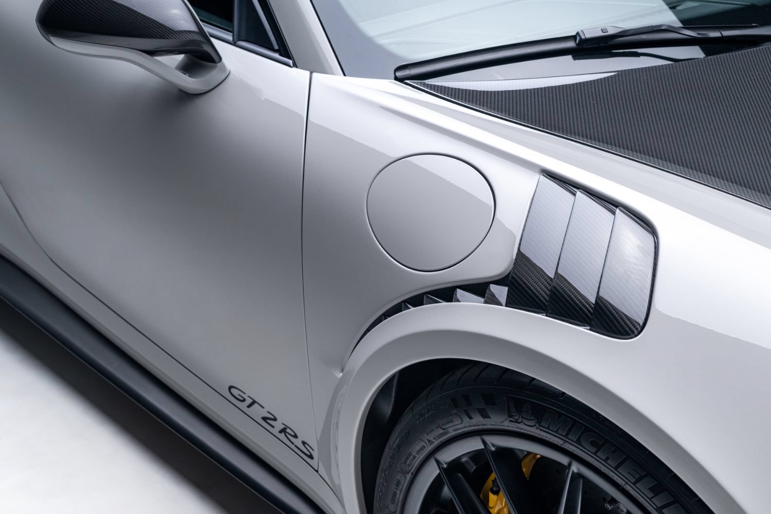 Used 2018 Porsche 911 GT2 RS RWD image 92