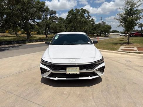New 2025 Hyundai Elantra SEL FWD image 7