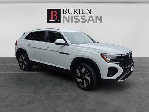 Used 2024 Volkswagen Atlas Cross Sport SE AWD/4WD image 7