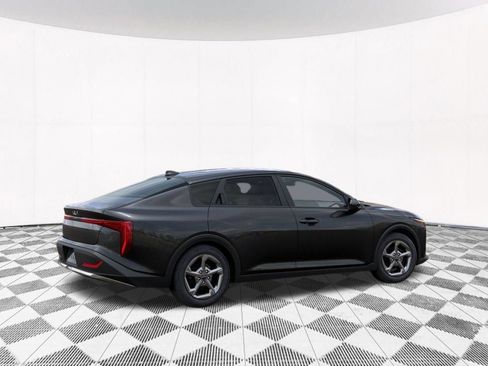 New 2026 Kia K4 FWD image 8