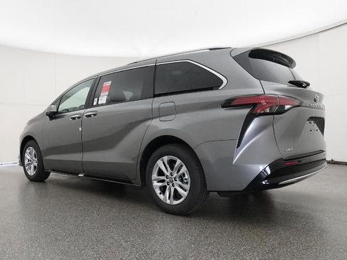 New 2026 Toyota Sienna Limited image 21