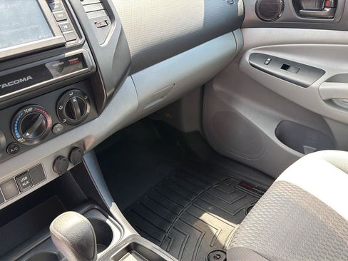 Used 2015 Toyota Tacoma 4x4 Double Cab w/ Convenience Package image 29