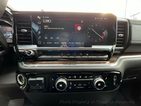 Used 2024 GMC Sierra 2500 SLE w/ SLE Value Package; image 24