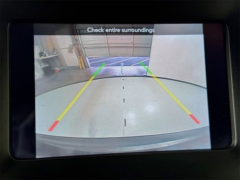 Used 2019 Jeep Cherokee Latitude Plus image 16