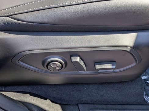 New 2026 Jeep Grand Cherokee Limited RWD image 37