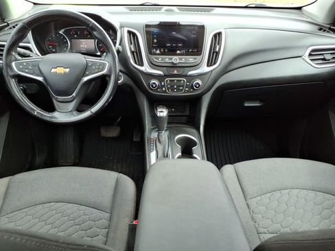 Used 2019 Chevrolet Equinox LT w/ Sun & Navigation Package image 11