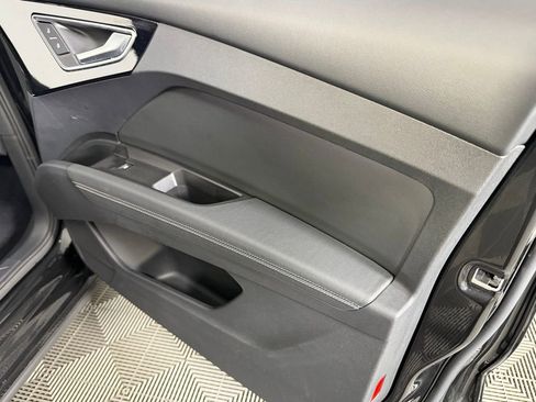 Used 2024 Audi Q4 e-tron Premium Plus w/ Premium Plus image 34