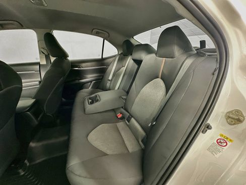 Used 2019 Toyota Camry LE FWD image 23