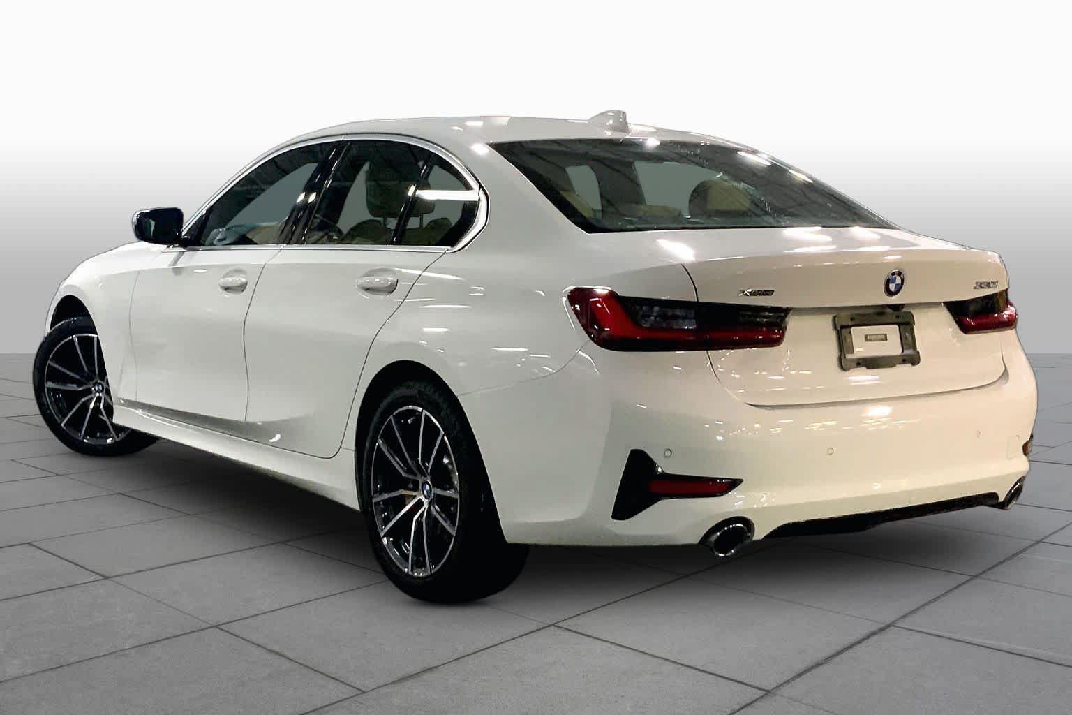 Used 2022 BMW 330i xDrive Sedan w/ Premium Package AWD/4WD image 12