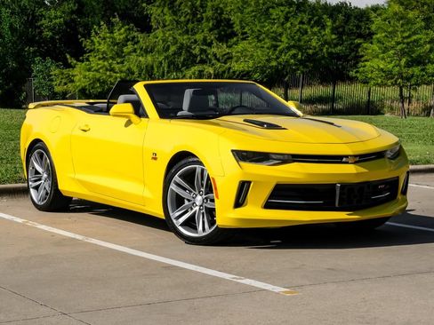 Used 2018 Chevrolet Camaro LT w/ RS Package RWD image 10