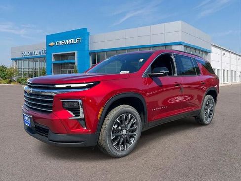 Used 2026 Chevrolet Traverse LT w/ Sun and Wheel Package AWD/4WD image 1