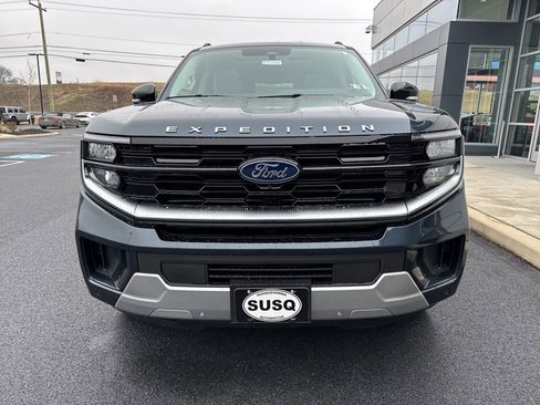 New 2026 Ford Expedition Max Platinum image 2