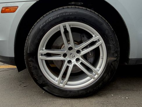 Certified 2020 Porsche Macan AWD/4WD image 11