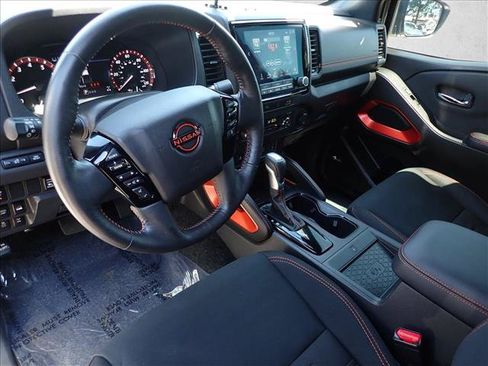 Used 2023 Nissan Frontier PRO-4X w/ Pro Convenience Package AWD/4WD image 9