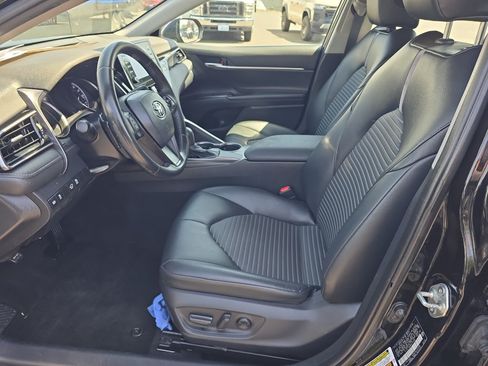 Used 2021 Toyota Camry SE FWD image 14