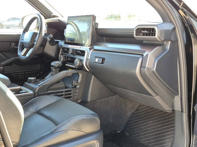 Used 2026 Toyota 4Runner TRD Off-Road Premium AWD/4WD image 25