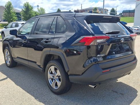 Used 2025 Toyota RAV4 XLE AWD/4WD image 4