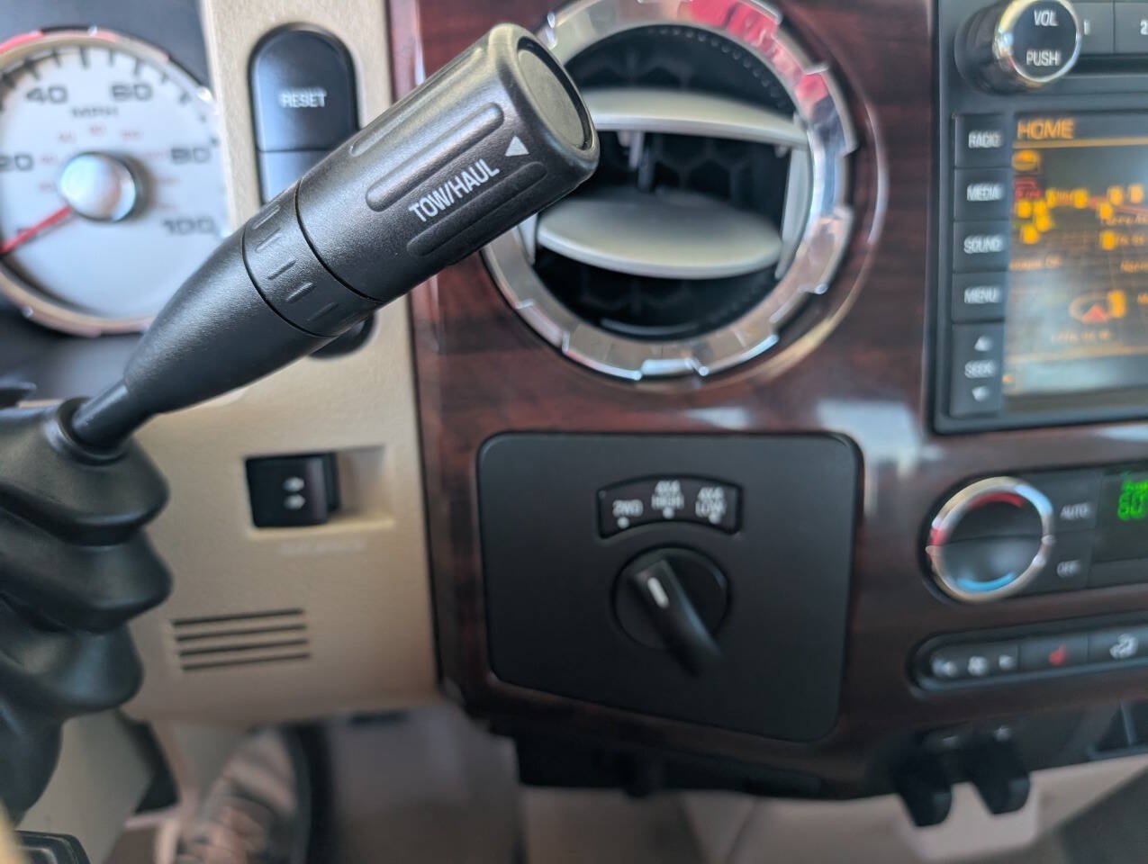 Used 2010 Ford F250 Lariat AWD/4WD image 22