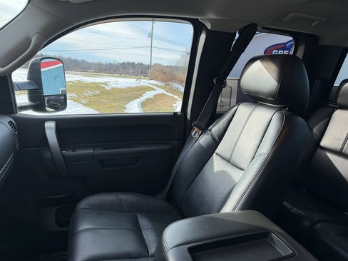 Used 2011 GMC Sierra 1500 SLE w/ Power Tech Package image 30