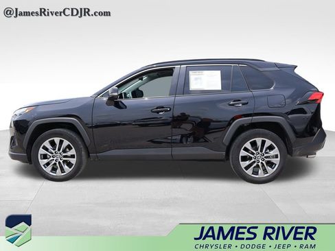 Used 2023 Toyota RAV4 XLE Premium AWD/4WD image 2
