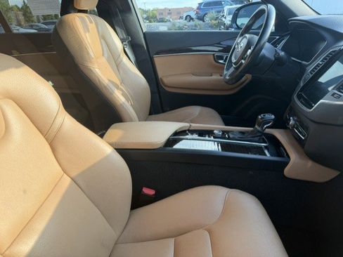 Used 2019 Volvo XC90 T6 Momentum w/ Protection Package AWD/4WD image 10