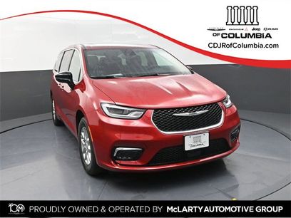 New 2026 Chrysler Pacifica Select