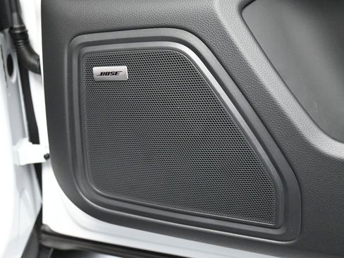 New 2026 Porsche Macan image 30