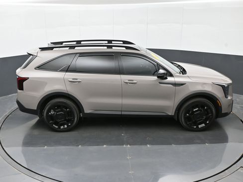 Used 2025 Kia Sorento SX image 36
