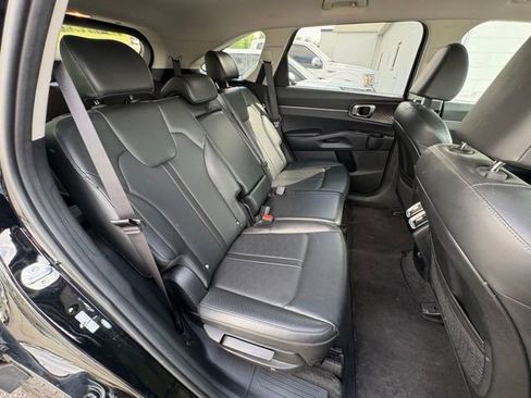 Used 2024 Kia Sorento S AWD/4WD image 30
