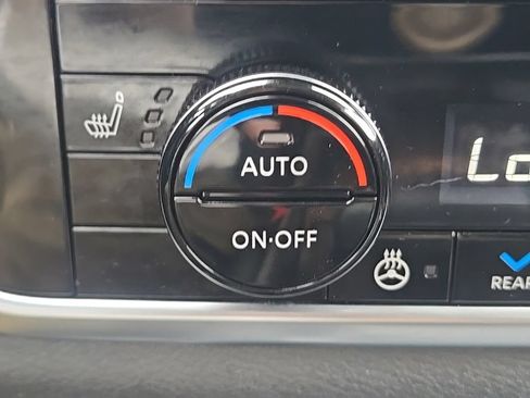 Used 2023 Nissan Rogue SL AWD/4WD image 21