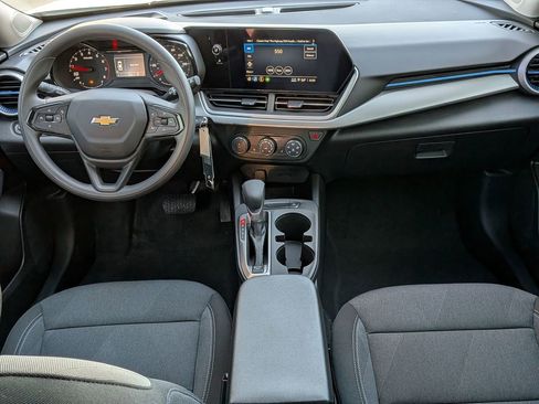 New 2026 Chevrolet Trax LS w/ LS Convenience Package image 20