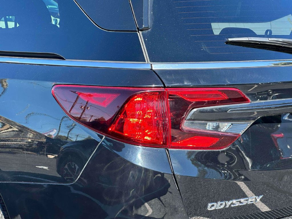 Used 2023 Honda Odyssey Sport image 9