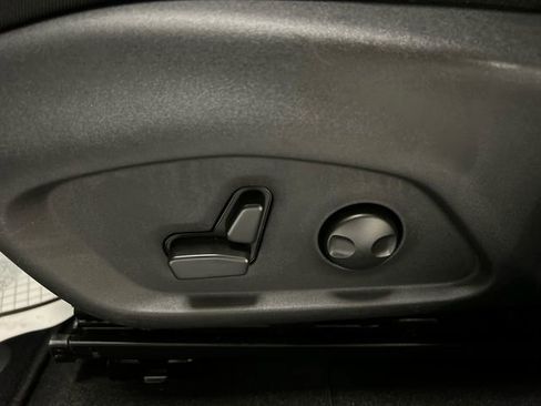 Used 2022 Jeep Compass Limited AWD/4WD image 11