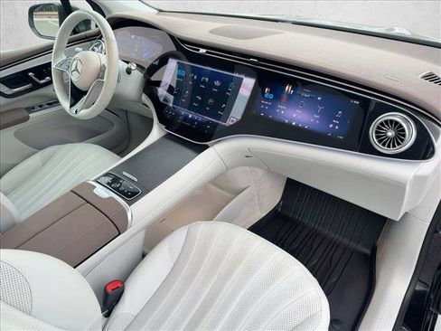 Used 2023 Mercedes-Benz EQS 580 4MATIC SUV image 24