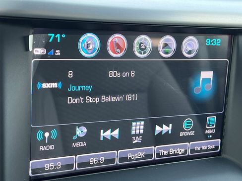 Used 2018 GMC Acadia SLE image 16