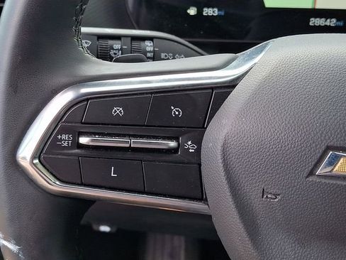 Used 2025 Chevrolet Equinox LT FWD image 15