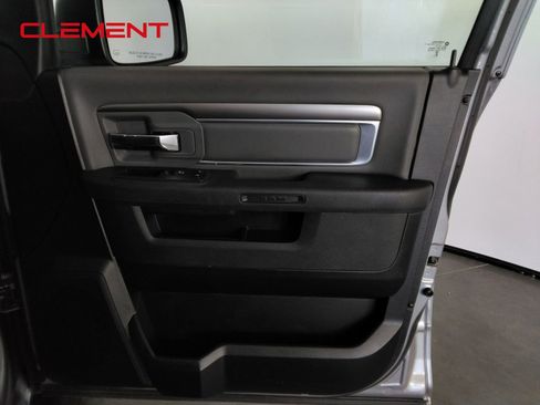 Used 2024 RAM 1500 Classic SLT AWD/4WD image 33