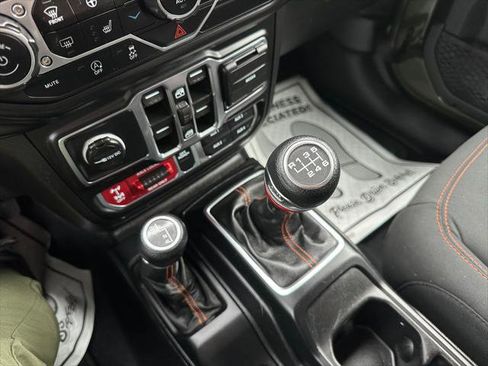 Certified 2021 Jeep Gladiator Mojave AWD/4WD image 9