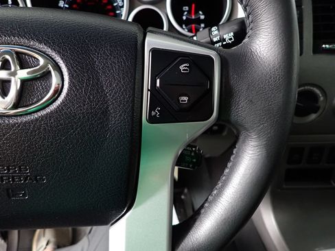 Used 2017 Toyota Sequoia Limited w/ Safety & Convenience Package AWD/4WD image 34