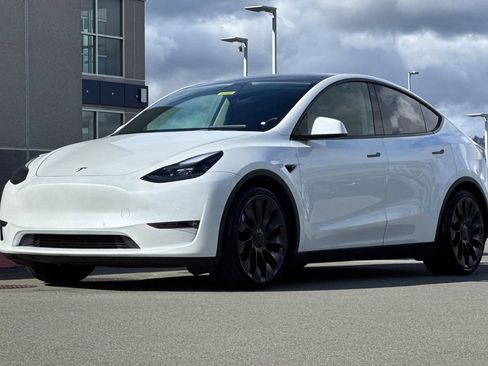 Used 2022 Tesla Model Y Performance AWD/4WD image 8