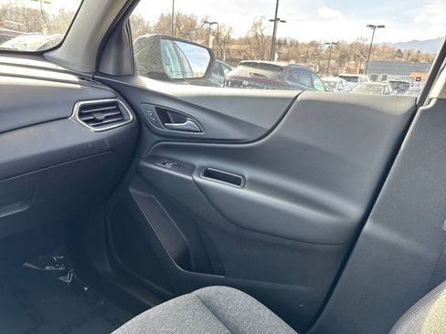 Used 2022 Chevrolet Equinox LT image 37