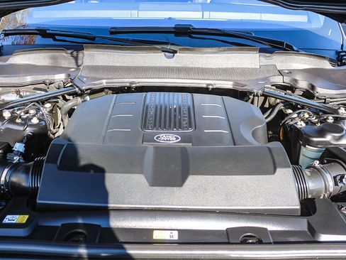 Used 2017 Land Rover Range Rover Long Wheelbase Supercharged image 34