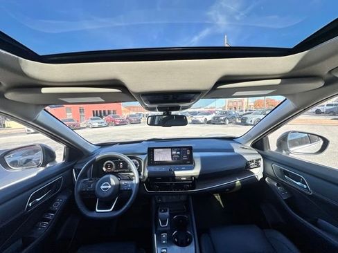 Certified 2024 Nissan Rogue Platinum w/ Platinum Premium Package image 34