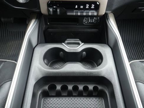 Used 2022 RAM 1500 Laramie AWD/4WD image 27